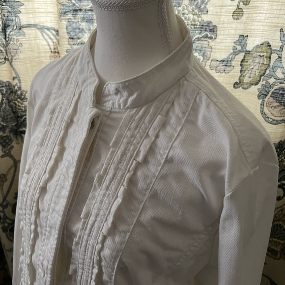 Chico’s Platinum White Raquel Ruffle Jean Jacket Size 2 (L) - Picture 4 of 8